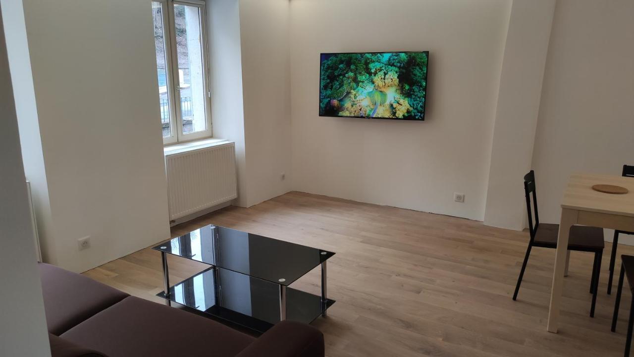 Maison Face A La Dordogne Avec Terrasse Bourboule Zewnętrze zdjęcie